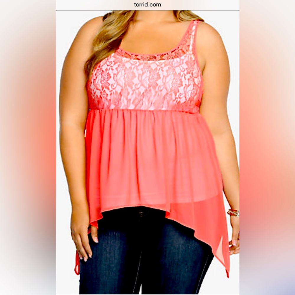 🧡🧡Torrid Coral Lace Top-Size 3 🧡🧡